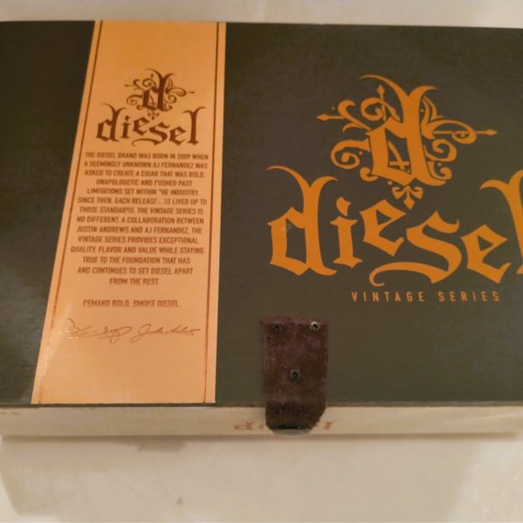 Suenos de Saundra Upcycled, Extremely Rare Diesel Vintage Cigar Box, Storage - Picture 12 of 14